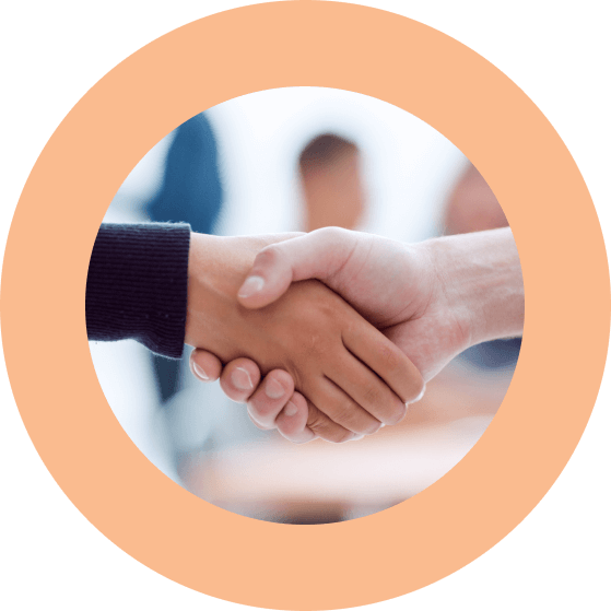 mains qui se serrent